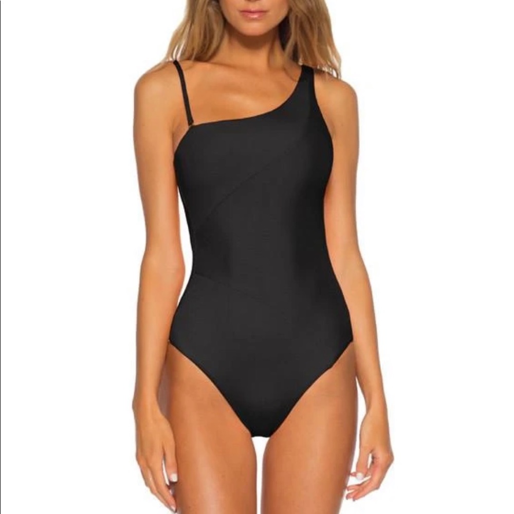 BECCA Fine Line Textured Rib One-piece Sz M Black Resort Wear Swim Vacation